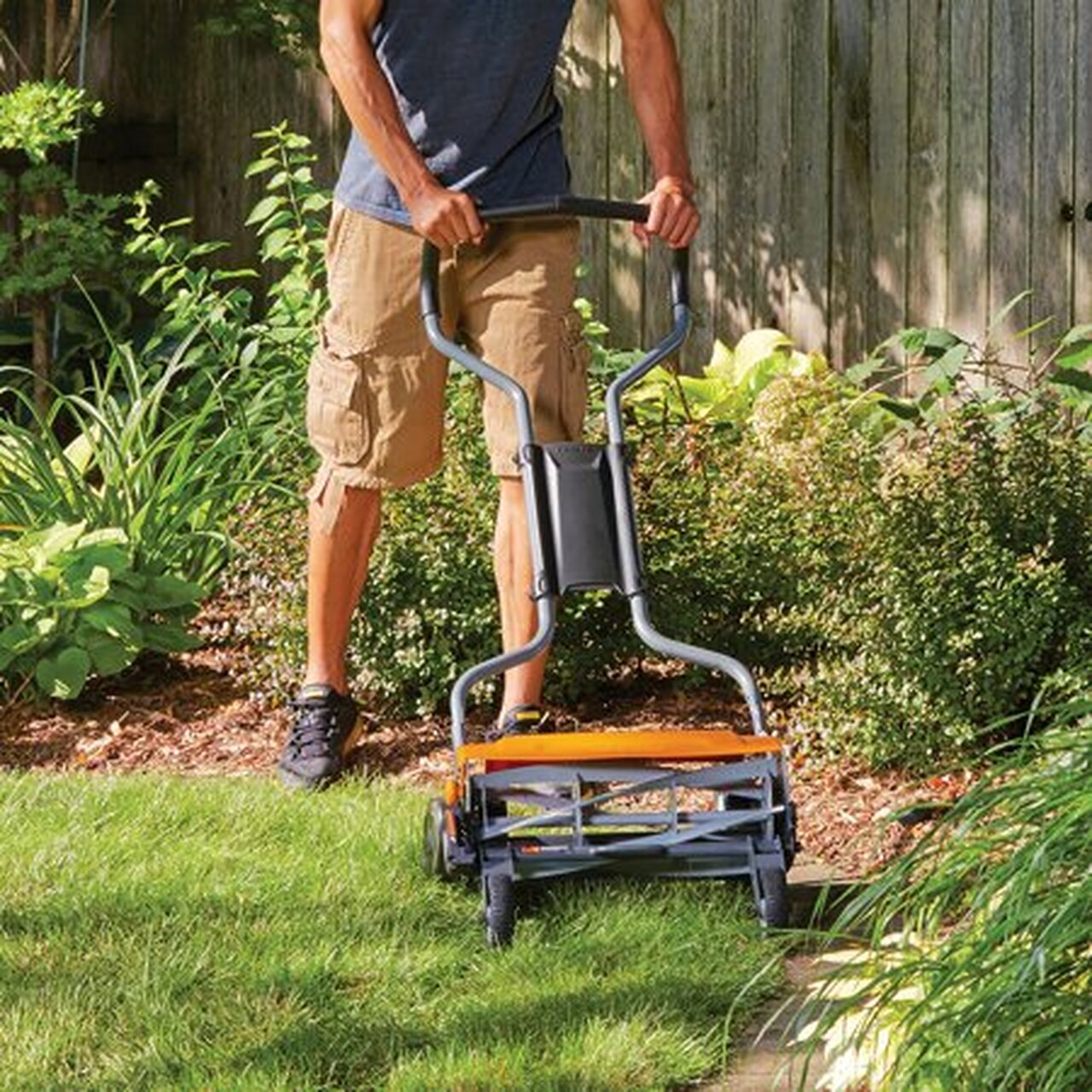 Fiskars StaySharp Reel Mower, 1 Each, 18 inch Cutting Width