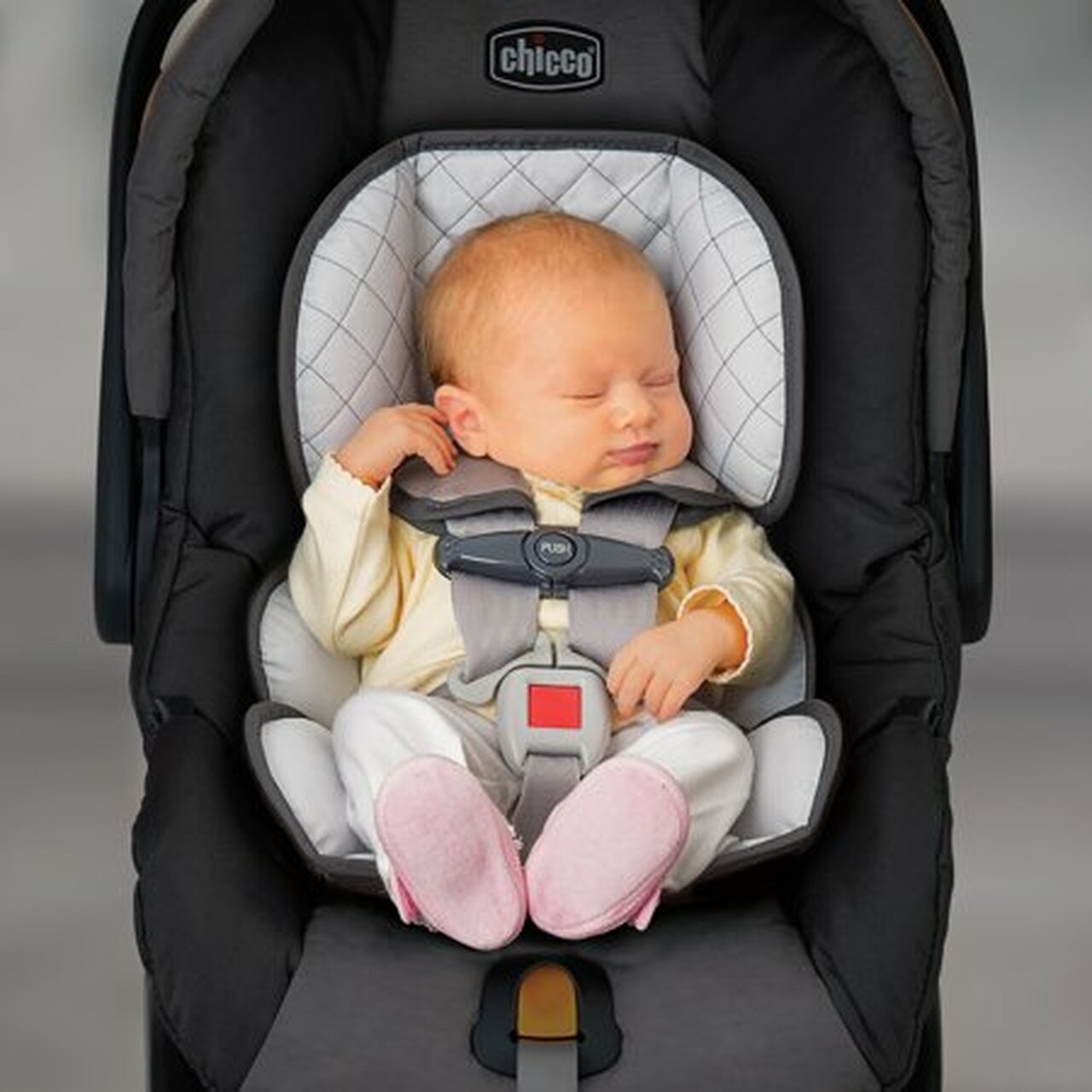 Chicco KeyFit 30 Infant Car Seat with Base, Usage 4-30 Pounds, Lilla