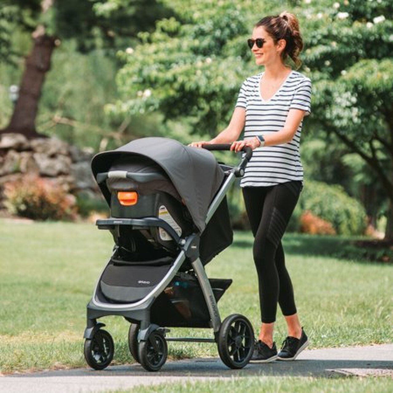 Chicco Bravo 3-in-1 Travel System including Bravo Quick-Fold Stroller and KeyFit 30 Infant Car Seat with Base, Calla