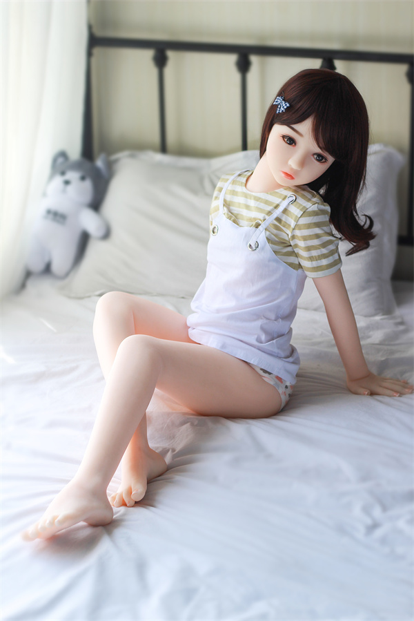 50.39in(128cm) Greta Busty Sensual Premium Mini Lifelike Sex Doll