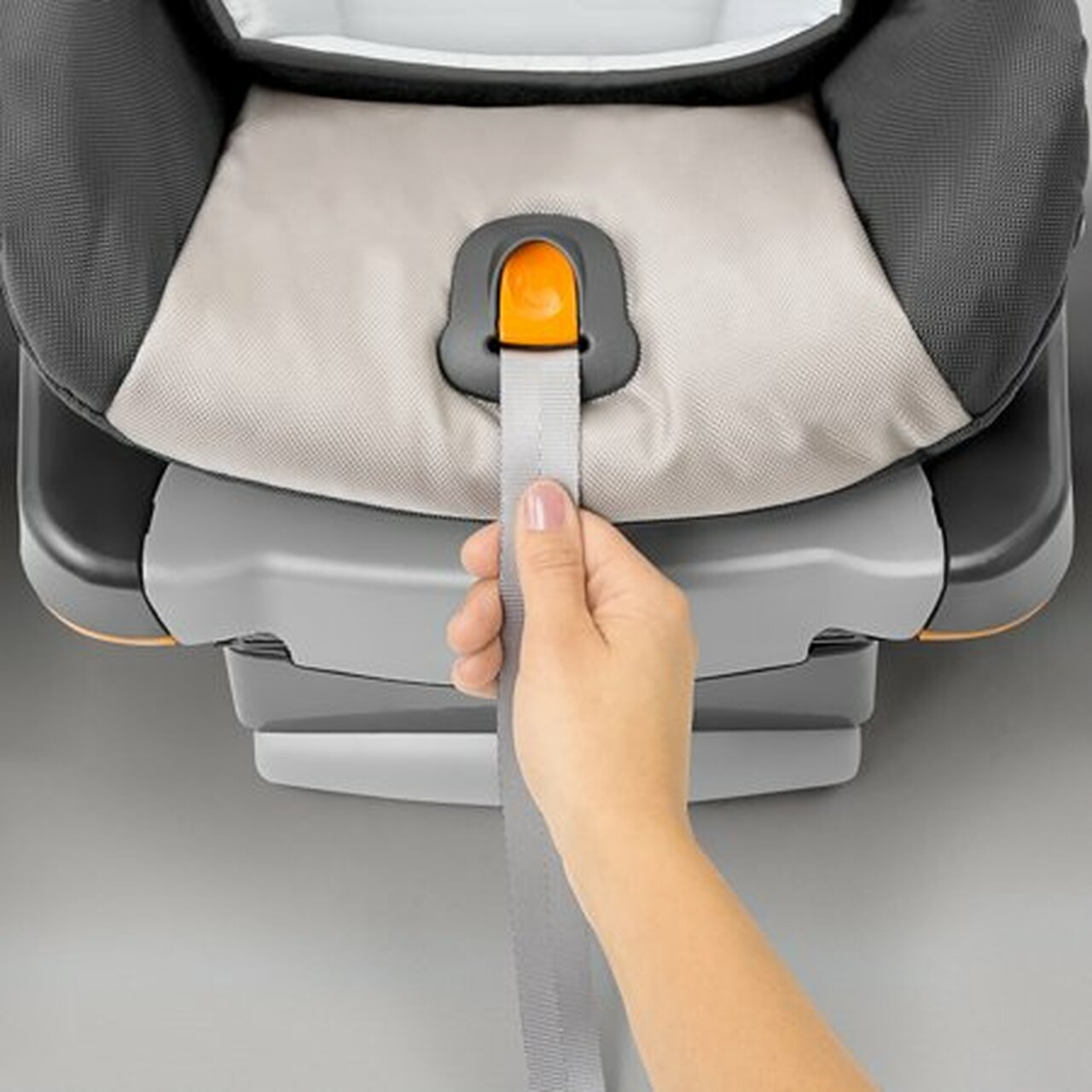 Chicco KeyFit 30 Infant Car Seat with Base, Usage 4-30 Pounds, Iron