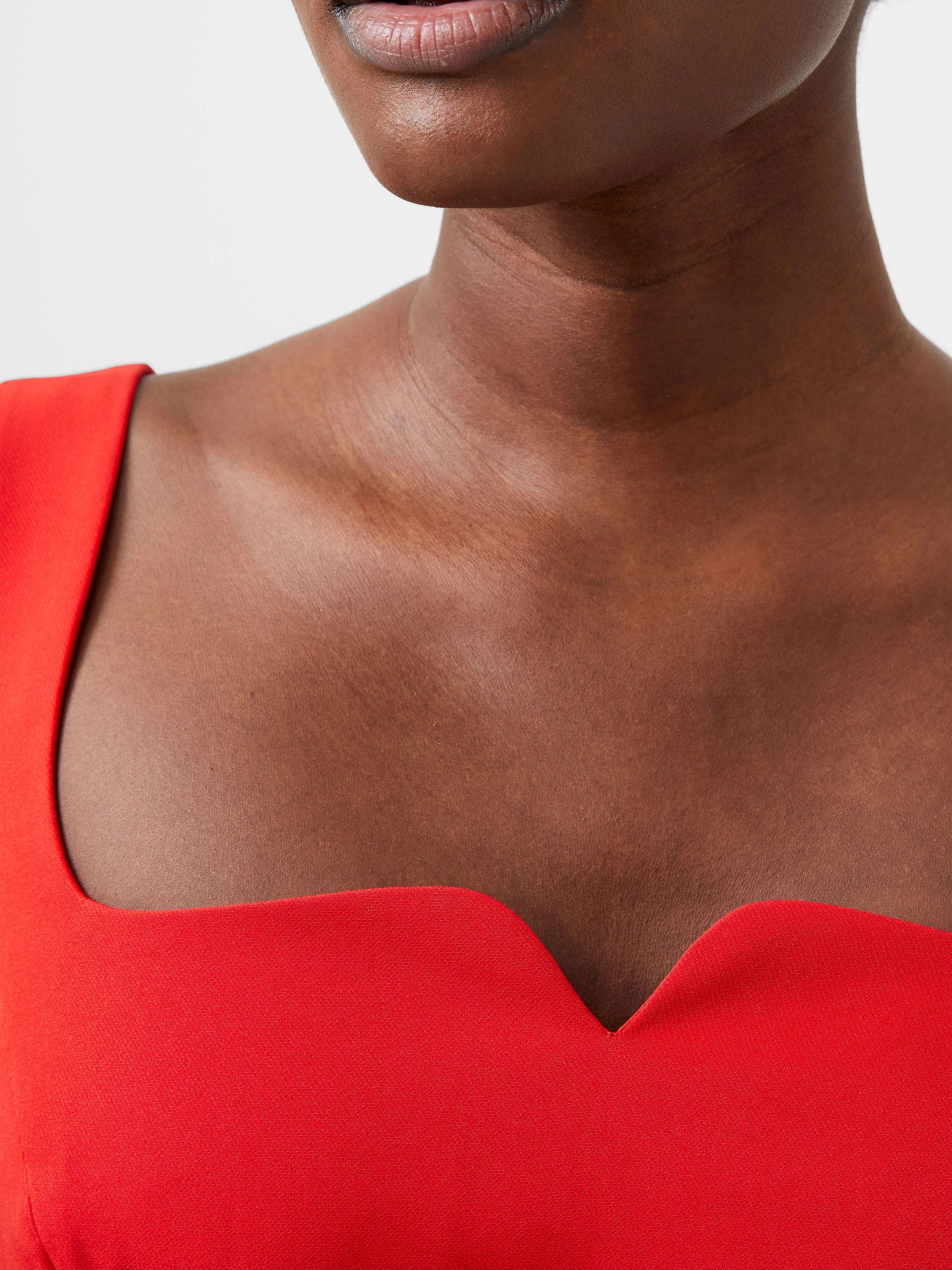 【加购】Echo Crepe Neck Detail Dress