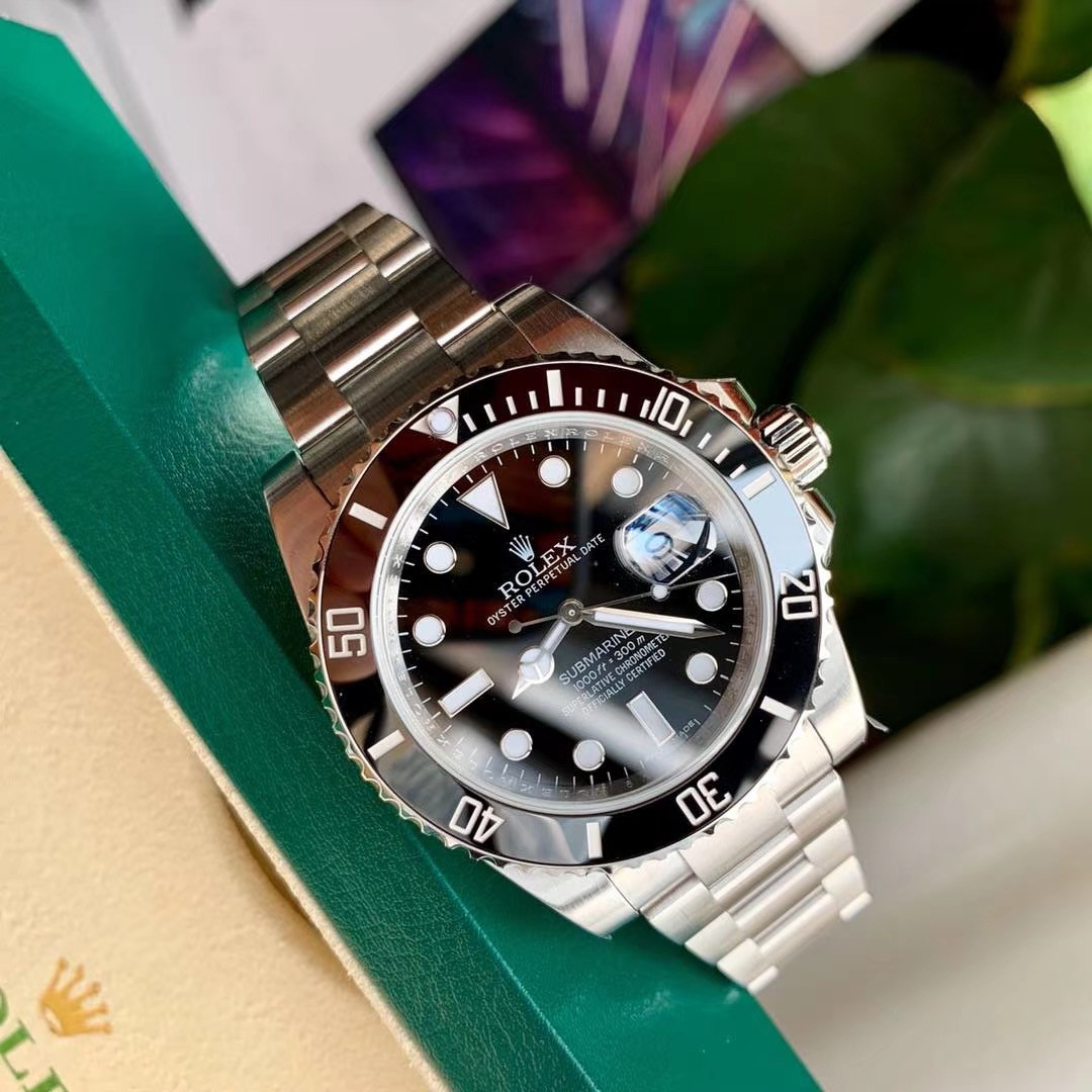 Rolex Perpetual Submariner 116610lv Series