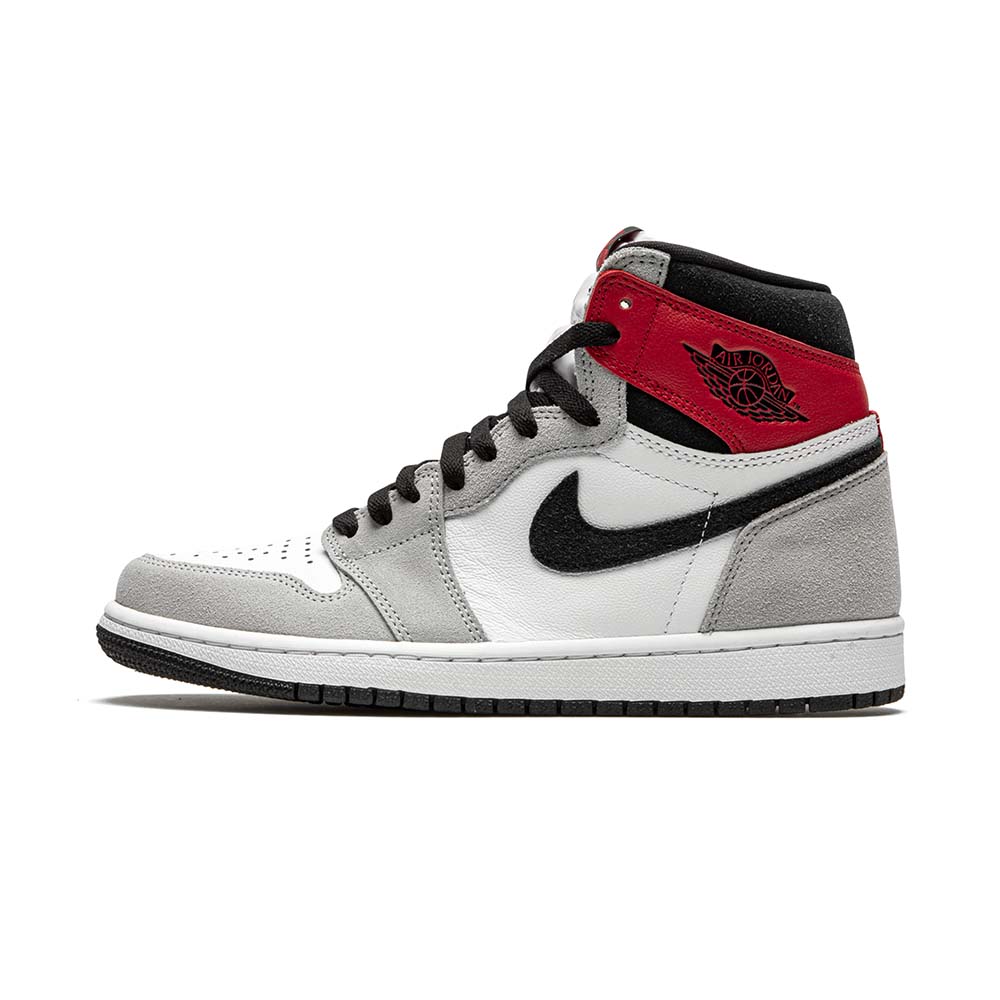 Air Jordan 1 Retro High OG  ‘ Light Smoke Grey ‘ 555088-126